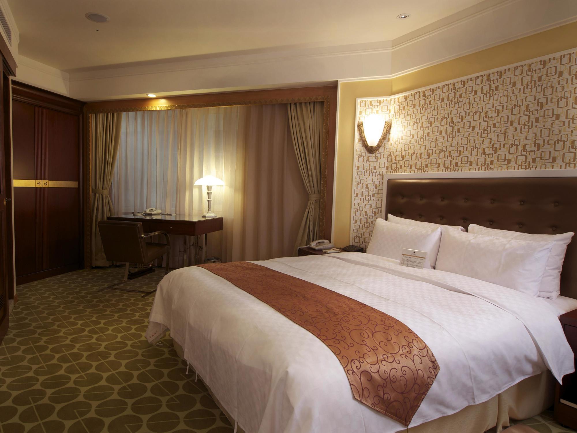 Royal Palace Hotel Taipei Bagian luar foto
