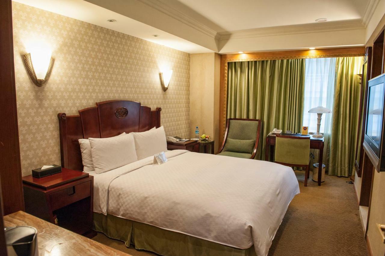 Royal Palace Hotel Taipei Bagian luar foto